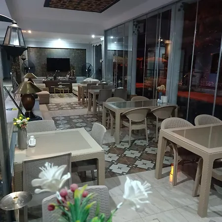 Dolunaydin Butik לינה וארוחת בוקר סייד