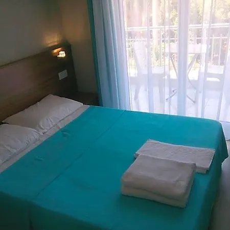 فندق مبيت وإفطار Dolunaydin Butik 5*