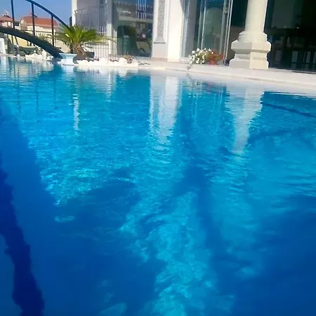 فندق مبيت وإفطار Dolunaydin Butik 5*